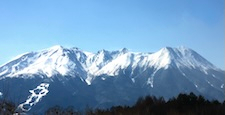 快晴の青空と冬の御嶽山【2月】