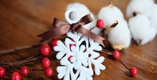 Snowflake ornaments made with a glue gun - Autumn/winter image